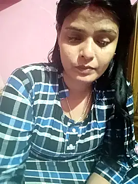 Hot Pakhi online show from January 19, 7:15 am