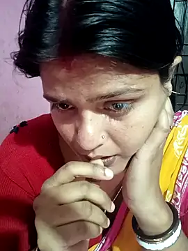 Hot Pakhi online show from January 20, 2:03 pm