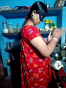 Hot Pakhi online show from January 30, 12:59 pm