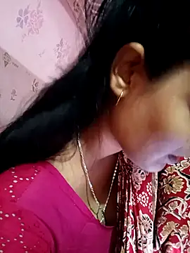 Hot Pakhi online show from February 12, 3:16 pm