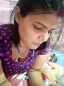 Hot Pakhi online show from February 15, 6:44 pm