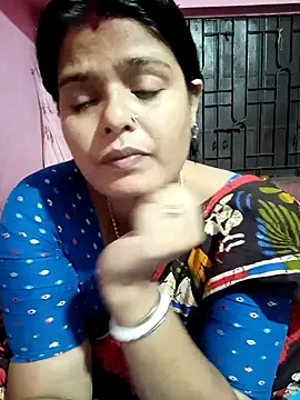 Hot Pakhi online show from February 22, 1:24 pm