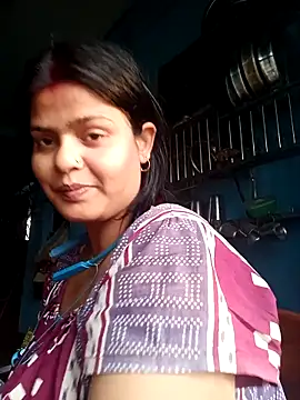 Hot Pakhi online show from February 23, 10:39 am