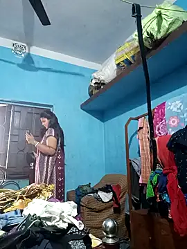 Hot Pakhi online show from March 17, 11:10 am