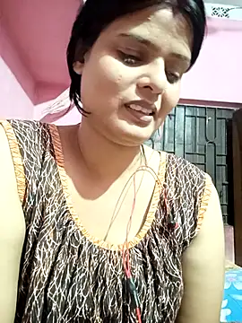 Hot Pakhi online show from March 19, 4:45 pm
