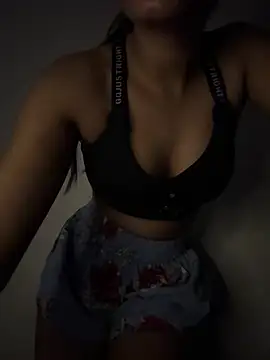 Hot Goldengirl online show from May 16, 8:07 pm