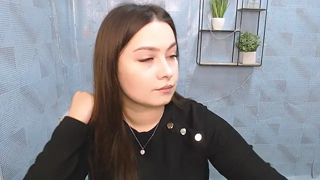 EmiliaTemi  online show from January 30, 12:59 pm