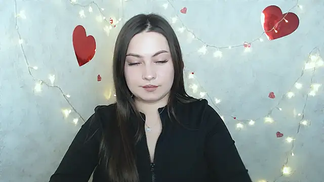 EmiliaTemi  online show from March 18, 4:15 pm