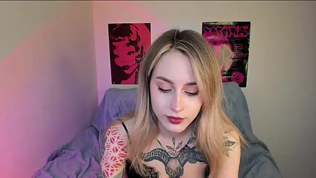 Snapshot of aviva_faith chatting on April 16, 7:36 pm aviva faith online show from April 16, 7:36 pm