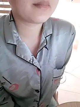 Snapshot of Lilibae69 chatting on March 9, 9:13 am Lilibae69 online show from March 9, 9:13 am