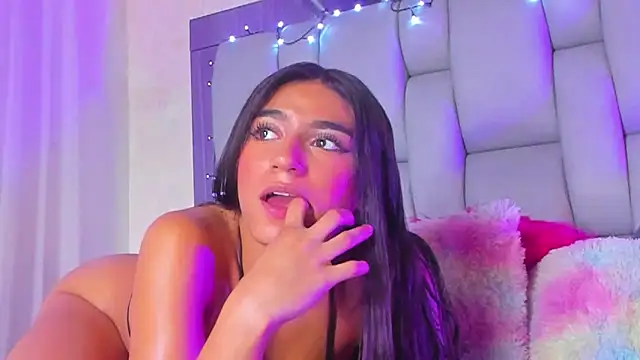 sophiieTaylor1 online show from February 27, 9:11 am