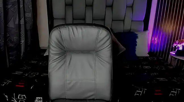 sophiieTaylor1 online show from March 19, 3:20 am