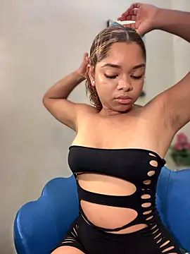 Snapshot of ChristyAddams chatting on September 18, 12:18 pm ChristyAddams online show from September 18, 12:18 pm