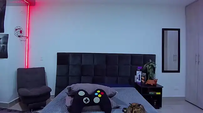 Alexander Martines online show from March 5, 1:42 am