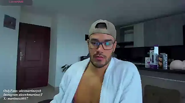 Alexander Martines online show from March 19, 10:31 pm