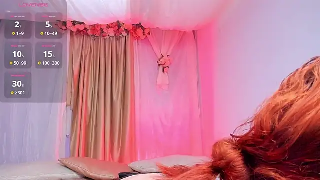 salomee star  online show from April 3, 1:09 pm