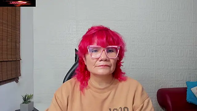 Salomeediaz  online show from February 13, 9:06 pm