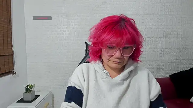 Salomeediaz  online show from February 20, 9:09 pm