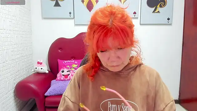 Salomeediaz  online show from May 12, 9:12 pm