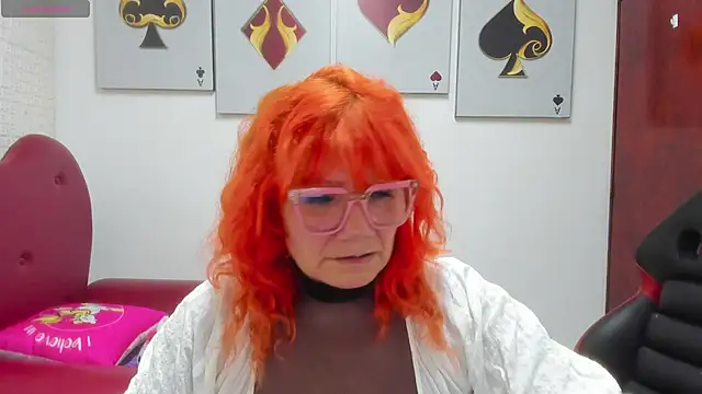Snapshot of Salomeediaz_ chatting on June 10, 9:03 pm Salomeediaz online show from June 10, 9:03 pm
