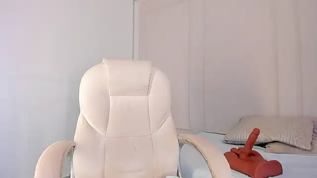 Mariapettit online show from January 6, 3:51 pm