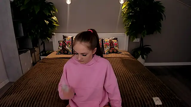 PamelaXX  online show from November 25, 9:37 pm