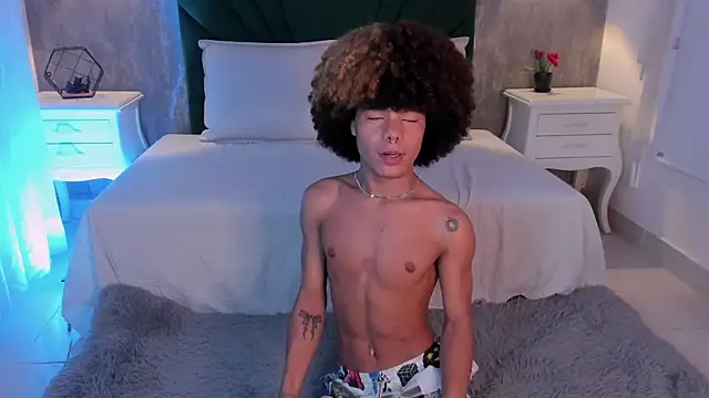 Alexiis Etereo online show from April 2, 2:04 pm