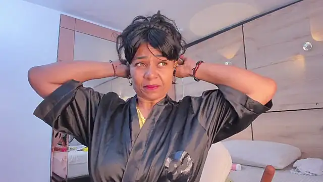 martina touss online show from November 11, 12:05 pm