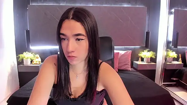 SaraaMills online show from March 31, 4:02 am