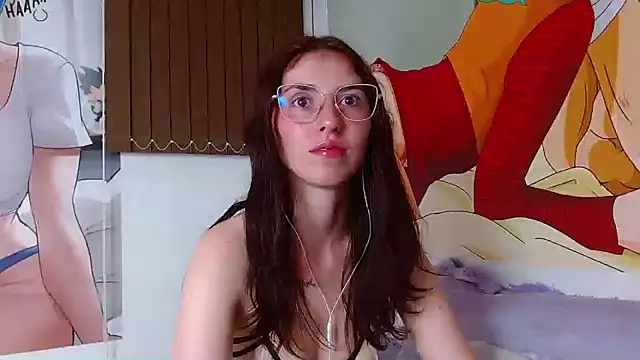 Snapshot of mildre303av chatting on February 8, 9:24 am mildre303av online show from February 8, 9:24 am