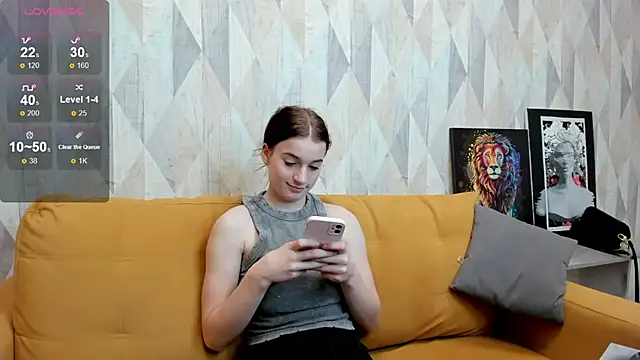 Stacey Brown online show from December 9, 5:18 am