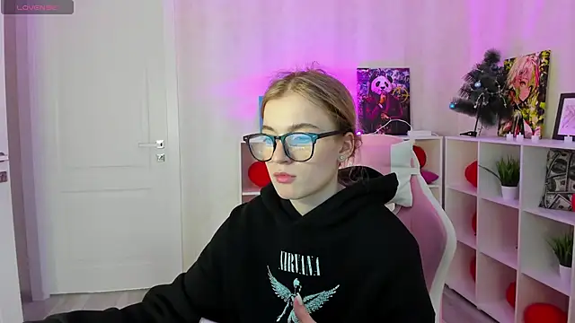 Stacey Brown online show from March 7, 4:35 am