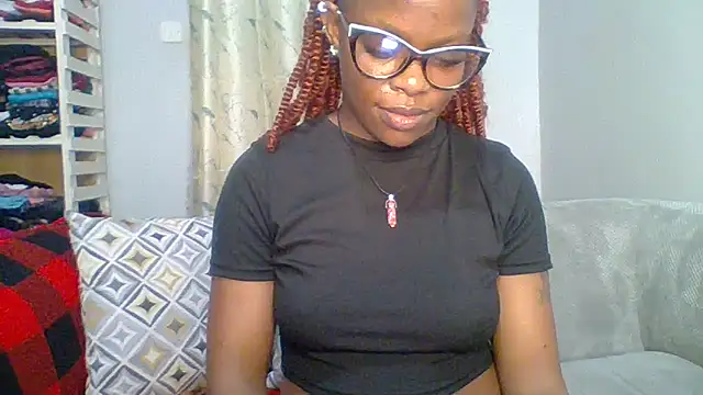 Petite 254 online show from May 8, 11:48 am