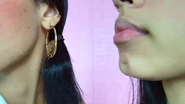 strawberrymia68 online show from January 9, 1:13 pm