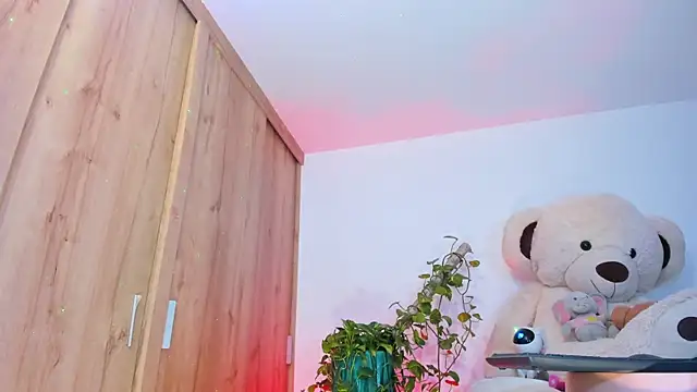 Snapshot of The_queen_of_pleasure chatting on October 9, 9:40 am The queen of pleasure online show from October 9, 9:40 am