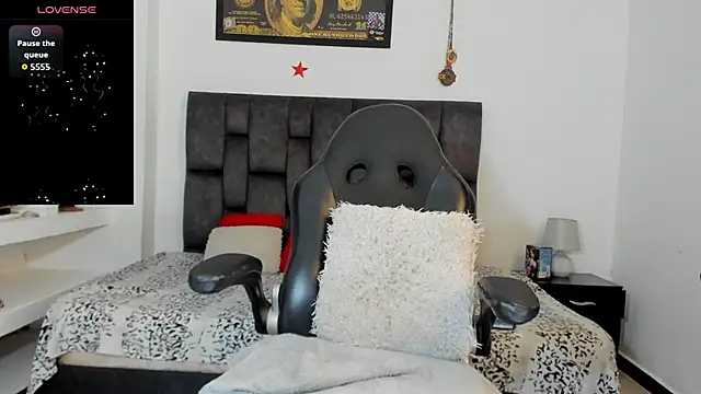 Snapshot of MattRodriguez9 chatting on October 6, 10:34 am MattRodriguez9 online show from October 6, 10:34 am