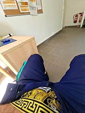 Snapshot of Leonormaldick chatting on September 22, 12:40 pm Leonormaldick online show from September 22, 12:40 pm