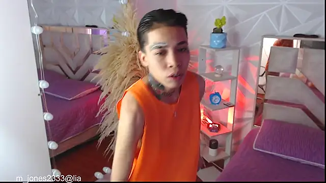 Jonesliam23 online show from September 22, 7:05 pm