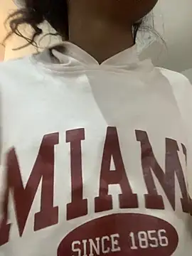 Snapshot of adaraSmiith chatting on November 14, 12:04 pm adaraSmiith online show from November 14, 12:04 pm