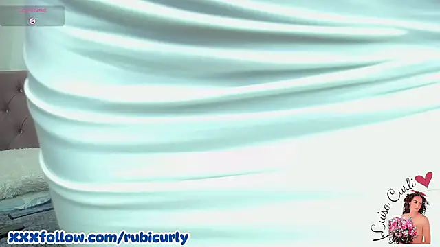 Snapshot of luisa_curli chatting on February 22, 8:20 pm luisa curli online show from February 22, 8:20 pm