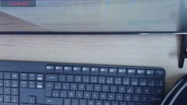 Snapshot of Tamara_slimx chatting on October 2, 12:23 pm Tamara slimx online show from October 2, 12:23 pm