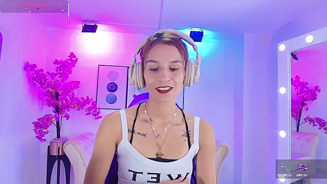 Snapshot of Tamara_slimx chatting on October 15, 4:01 am Tamara slimx online show from October 15, 4:01 am