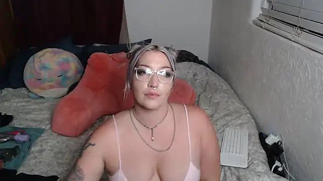 anja peach online show from May 21, 6:20 am