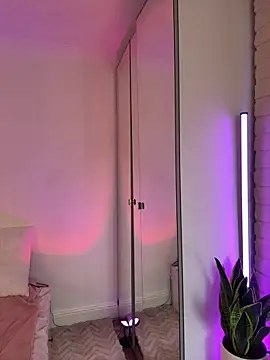 Snapshot of Vanesskaa chatting on April 12, 12:43 pm Vanesskaa online show from April 12, 12:43 pm