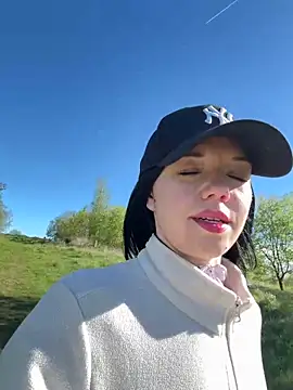 Snapshot of Vanesskaa chatting on April 29, 3:49 pm Vanesskaa online show from April 29, 3:49 pm