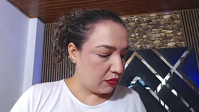 marie hss online show from November 28, 7:49 pm