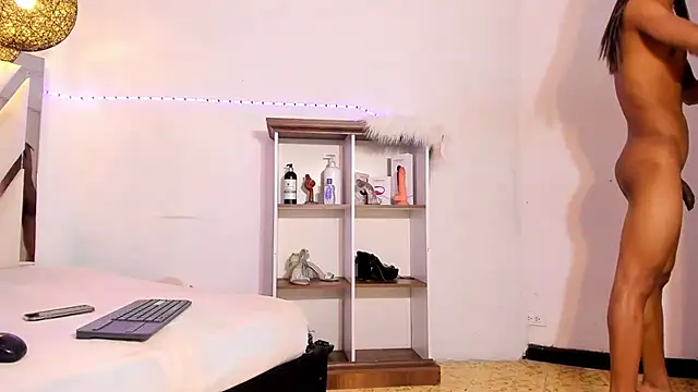 Snapshot of rose_scottt chatting on February 4, 2:21 pm rose scottt online show from February 4, 2:21 pm