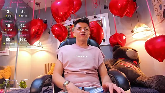 Snapshot of tossetrech chatting on February 19, 3:35 am tossetrech online show from February 19, 3:35 am