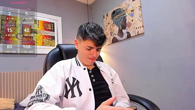 Snapshot of tossetrech chatting on February 26, 3:27 am tossetrech online show from February 26, 3:27 am