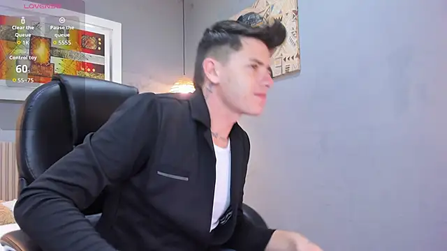 Snapshot of tossetrech chatting on March 8, 3:32 am tossetrech online show from March 8, 3:32 am